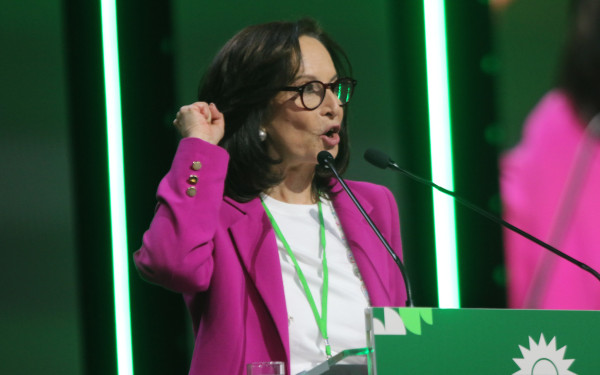 Διαμαντοπούλου: Το ΠΑΣΟΚ δεν χρειάζεται συμπληρώματα για να κατέβει στις εκλογές