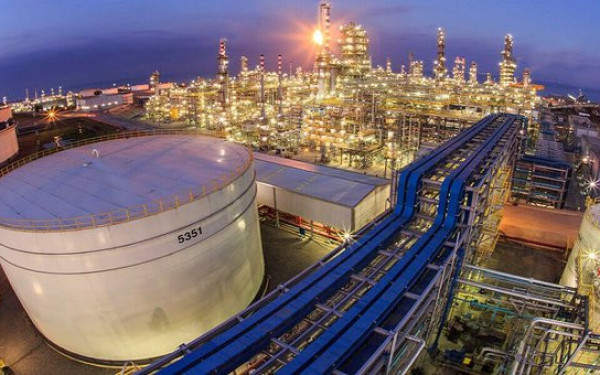 Οι Φιλιππίνες αγόρασαν σχεδόν 2,5 εκατ. βαρέλια Ρωσικού πετρελαίου λόγω «ακραίας ανάγκης»