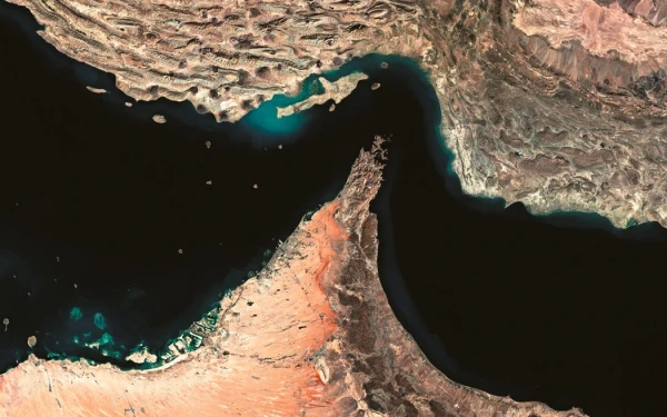 Η Γαλλία ζητά την εμπλοκή της Κίνας για να ανοίξει το Στενό του Χορμούζ