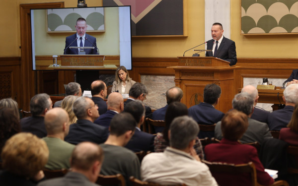 Aνάπτυξη 1,9% και πληθωρισμό 3,1% αναμένει φέτος η ΤτΕ - Μήνυμα Στουρνάρα υπέρ της πολιτικής σταθερότητας