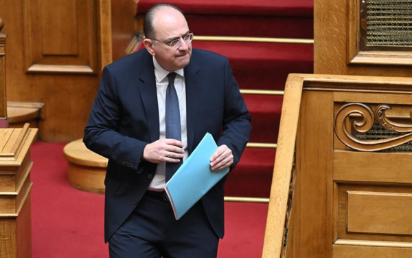 Το παρασκήνιο της παραίτησης του Μακάριου Λαζαρίδη