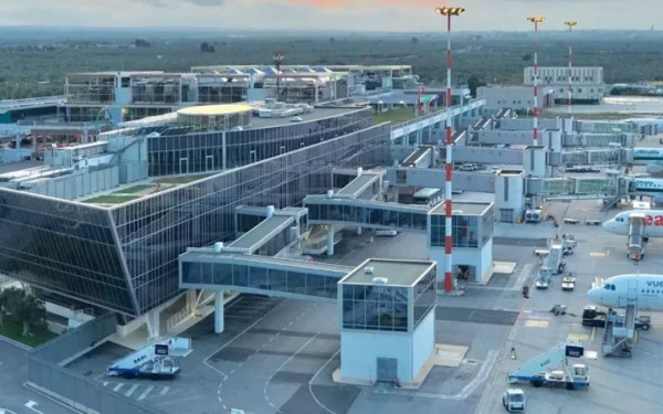 Ιταλία: Πρόβλημα με την επάρκεια καυσίμων σε 3 αεροδρόμια της Καλαβρίας