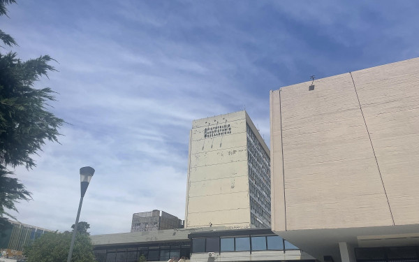 Κοσμήτορες ΑΠΘ για επίθεση σε αντιπρύτανη: Κόκκινη κάρτα σε πιέσεις κι εκβιασμούς