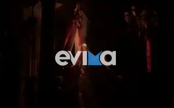Έσβησε το Άγιο Φως πριν φτάσει στους πιστούς σε εκκλησία της Εύβοιας - Δείτε βίντεο
