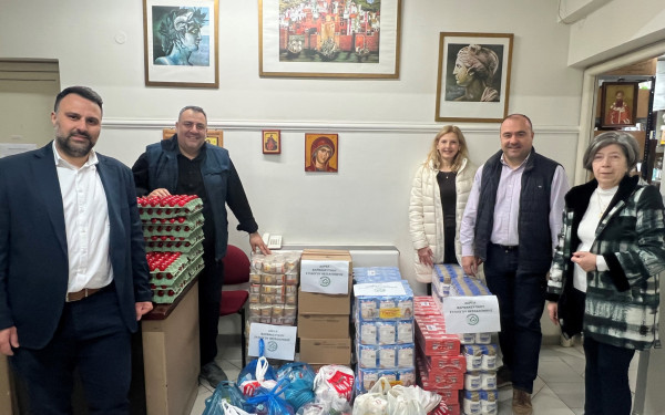 Θεσσαλονίκη: Ο ΦΣΘ δώρισε τρόφιμα στην ενορία του Αγίου Θεράποντα για την στήριξη των ευάλωτων οικογενειών