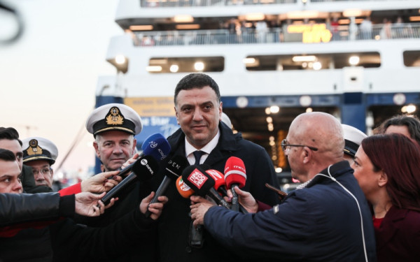 Αυξημένη επιβατική κίνηση στα λιμάνια ενόψει Πάσχα - Β. Κικίλιας: «Το Λιμενικό είναι παντού για την ασφάλεια των επιβατών» (βίντεο)