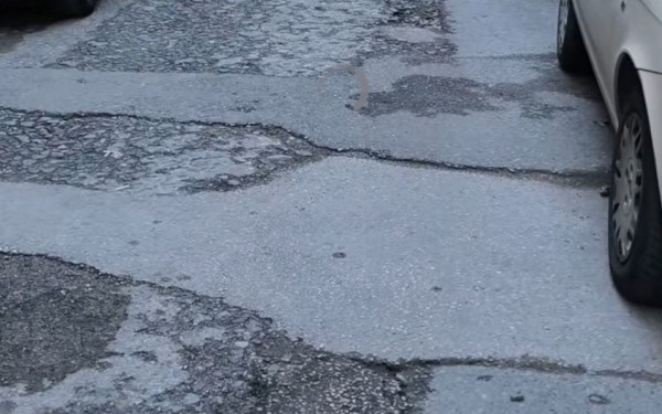 Δήμοι VS Παρόχων - Οργή πολιτών για το «ράβε - ξήλωνε» στους δρόμους των πόλεων