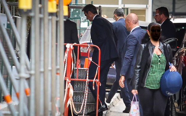 Γ. Μυλωνάκης: Ο Μητσοτάκης, φίλοι και συνεργάτες του στον Ευαγγελισμό