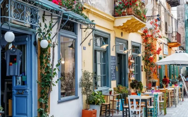 Πάσχα στην Ελλάδα: Oι προορισμοί της κατάνυξης και η έξοδος των εκδρομέων σε όλη τη χώρα