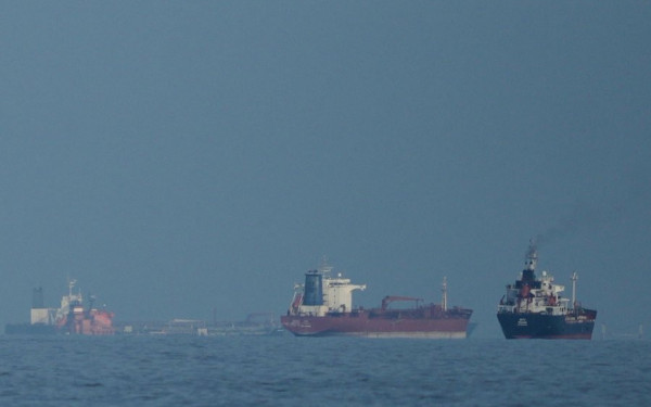 Πρώτη διέλευση από τα Στενά του Ορμούζ - Ομάδα πλοίων κινείται από τον Περσικό Κόλπο