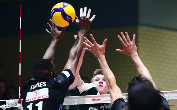 Βόλεϊ: Έπαιξε μόνο για ένα σετ ο λαβωμένος ΠΑΟΚ (βίντεο)