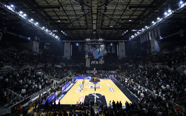 Μπάσκετ: Όμορφη ατμόσφαιρα στο κατάμεστο PAOK Sports Arena για το μεγάλο ντέρμπι ΠΑΟΚ - Άρη (βίντεο)