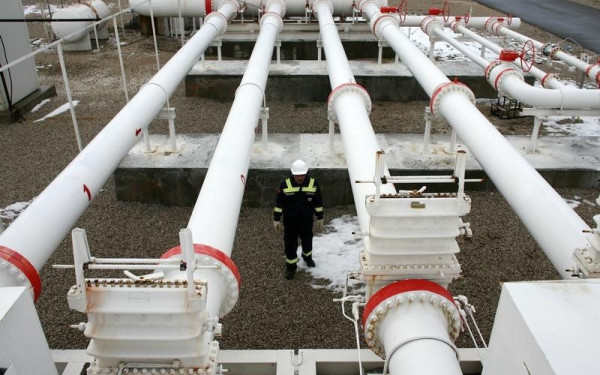 Άλμα στις τιμές του πετρελαίου: Στα 100 δολάρια «βλέπει» ξανά το Brent