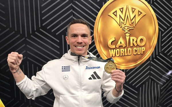 Λευτέρης Πετρούνιας: «Χωρίς μέση, αλλά τα καταφέραμε»