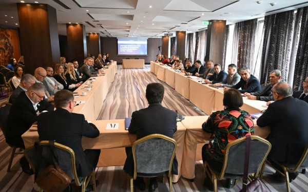 Το Βουκουρέστι ο τρίτος σταθμός της περιοδείας εξωστρέφειας του ΥΜΑΘ στα Βαλκάνια