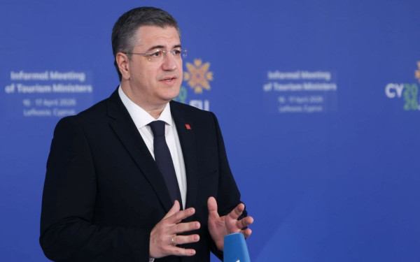 Α. Τζιτζικώστας: «Ανεπηρέαστος ο Ελληνικός τουρισμός από την κρίση στη Μέση Ανατολή - Αυξήσεις σε σχέση με πέρσι»