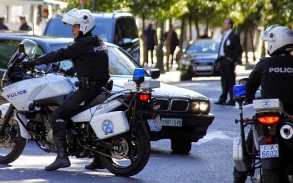 Θεσσαλονίκη: Χειροπέδες σε 45χρονο με μαχαίρια και κάνναβη στην καρδιά της πόλης