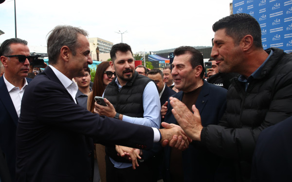 Στο προσυνέδριο της Θεσσαλονίκης ο Μητσοτάκης με στόχο τη συσπείρωση - Δείτε live