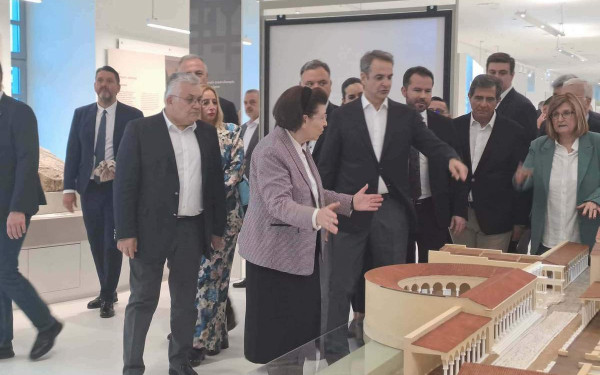 Μητσοτάκης από Θεσσαλονίκη: Προσωπική δέσμευση το μετρό στα δυτικά - Δείτε φωτό και βίντεο