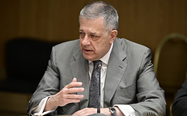 Ταχιάος: «Με κοντομάνικα και μαγιό θα εγκαινιάσουμε μετρό στην Καλαμαριά»