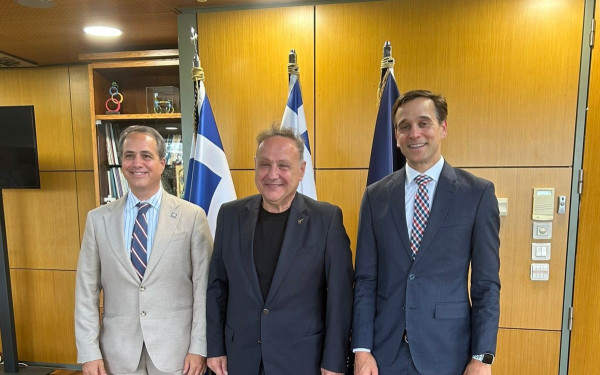 Θεσσαλονίκη - Αμερικανός επιτετραμένος Τζον Χακ: Συνάντηση με τον Αγγελούδη και επίσκεψη σε Άγιο Όρος και Βεργίνα