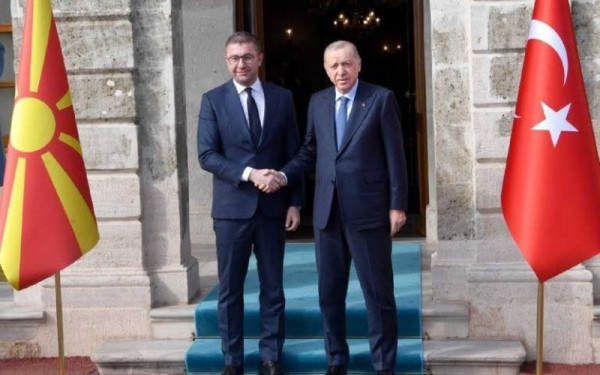 Βόρεια Μακεδονία–Τουρκία: Στο επίκεντρο επενδύσεις και στρατηγική συνεργασία στη συνάντηση Μίτσκοσκι–Ερντογάν