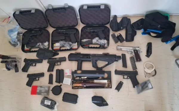 Ζάκυνθος: Στο στόχαστρο του ελληνικού FBI εγκληματική οργάνωση - Οπλοστάσιο σε κρύπτες ενοικιαζόμενων δωματίων (βίντεο)
