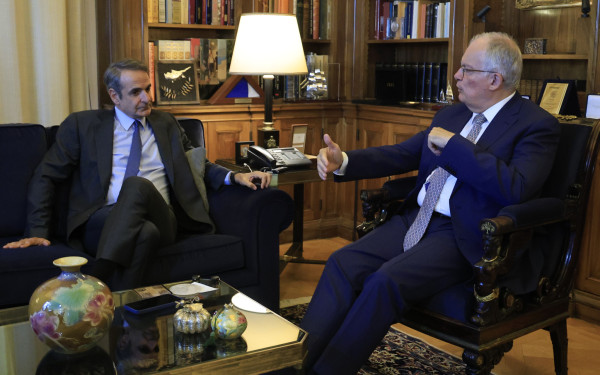 Στον Κωνσταντίνο Τασούλα ο Κυριάκος Μητσοτάκης για τη ρύθμιση για τους δανειολήπτες