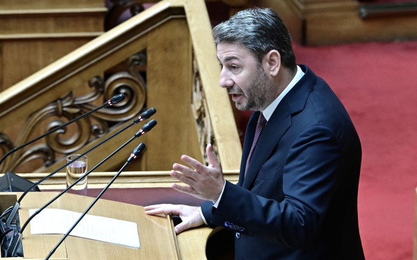 Βουλή: Επίκαιρη ερώτηση Ν. Ανδρουλάκη προς τον πρωθυπουργό για την ακρίβεια