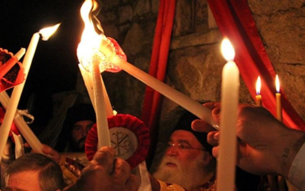 Ισραήλ: Αντιδράσεις για τον αστυνομικό κλοιό στον Πανάγιο Τάφο κατά την τελετή του Αγίου Φωτός