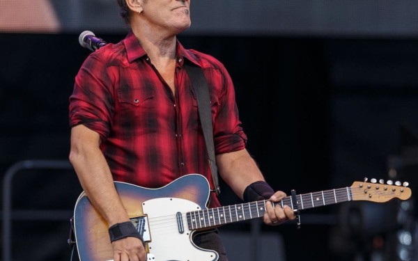  Σπρίνγκστιν κατά Τραμπ για Φλόιντ και κορονοϊό