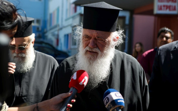 Ιερώνυμος: Αδύνατον να συνυπάρξει η βία με την αγάπη