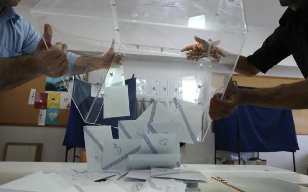 Δημοσκόπηση Opinion Poll: Στις 14 μονάδες η διαφορά ΝΔ από ΣΥΡΙΖΑ – Μικρό κέρδος για ΣΥΡΙΖΑ λόγω πυρκαγιών