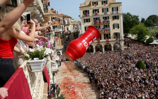 Πάσχα 2025: Ανάσταση από την Κέρκυρα μέχρι το Περτούλι και το… Παρίσι – Πού θα αποδράσουν οι Θεσσαλονικείς