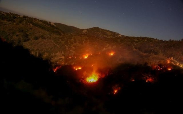 Εμπρηστικός μηχανισμός βρέθηκε το βράδυ στον Υμηττό