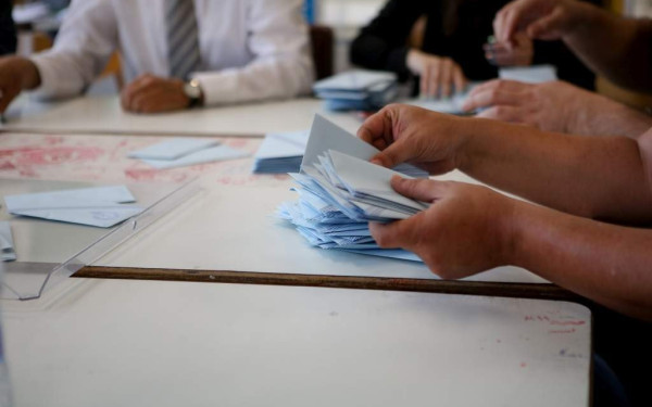 Δημοσκόπηση Metron Analysis: Στο 6,3% η διαφορά ΝΔ-ΣΥΡΙΖΑ στην πρόθεση ψήφου (βίντεο)