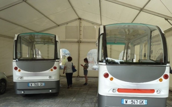 Λεωφορεία χωρίς οδηγό στα Τρίκαλα