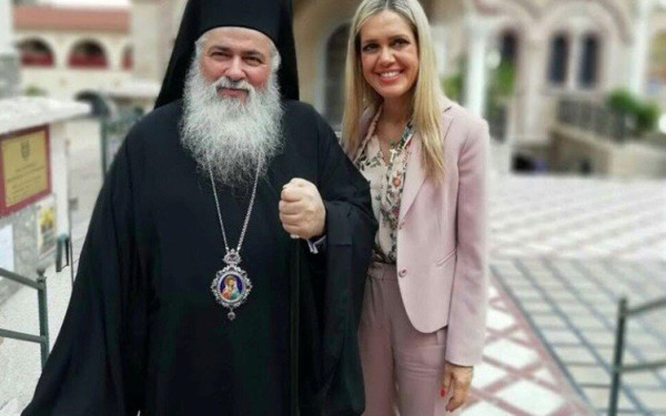 Mε τον μητροπολίτη Βαρνάβα συναντήθηκε η Σύνθια Σάπικα 