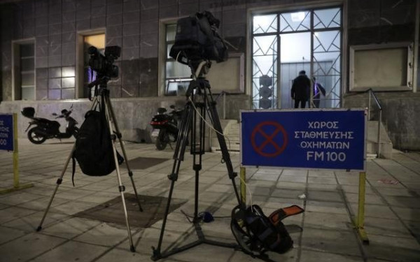 Καταγγελία 20 δημοτικών συμβούλων για «αυταρχικές» μετακινήσεις δημοσιογράφων στην TV100