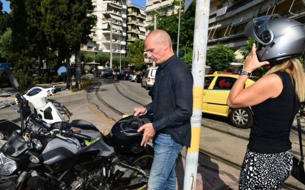 Γ. Βαρουφάκης: Κάποιοι πειράχτηκαν πολύ που πήγα από την Αίγινα στη Βουλή