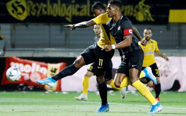 Αστοχία και δοκάρια σταμάτησαν τον Άρη (videos)