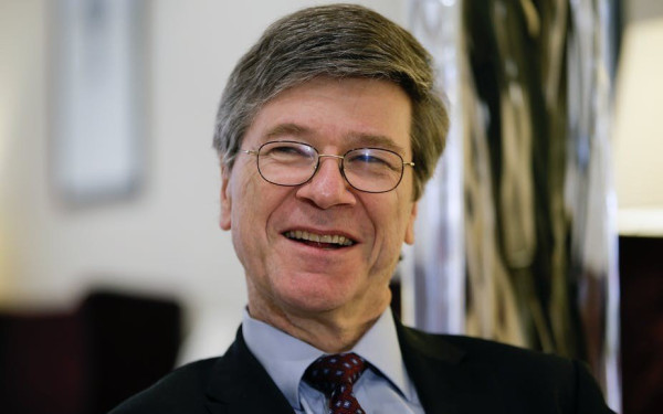 O Τζέφρι Σακς στα βήματα του Αριστοτέλη