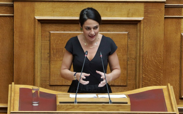 Υπ. Εργασίας: Κανένας χωρίς ασφαλιστική ικανότητα, λόγω οφειλών μέχρι 100 ευρώ στον ΕΦΚΑ