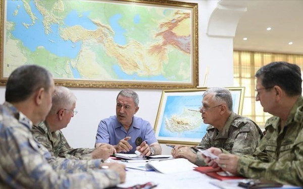 Χ. Ακάρ: Ελλάδα και Κύπρος να μαζέψουν τα μυαλά τους (φωτο)