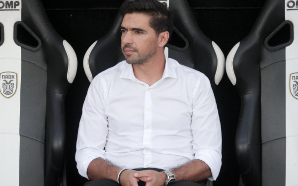 Φερέιρα: "Στο ποδόσφαιρο όλα γίνονται"