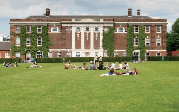 Μ. Βρετανία: Καταργεί το κρέας προς όφελος του περιβάλλοντος 