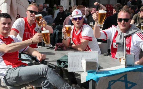 Φίλαθλοι Άγιαξ: Από λαϊκά δικαστήρια μέχρι βεβαιότητα πρόκρισης