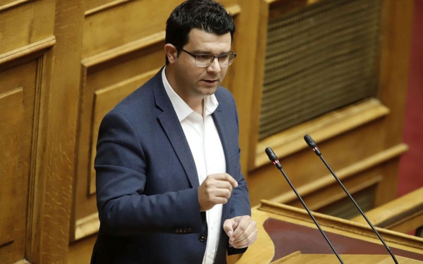 Βουλευτής του ΣΥΡΙΖΑ για ΝΔ: «Φίλοι παιδοβιαστών» - Οργισμένη αντίδραση της Πειραιώς