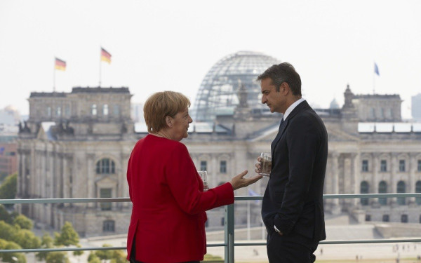 Ενημέρωσε Μέρκελ, Μακρόν και Μισέλ για το προσφυγικό ο Μητσοτάκης