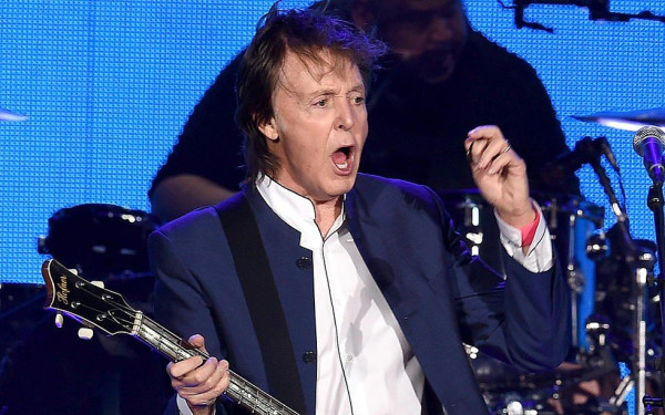 Ηνωμένο Βασίλειο: Ο Πολ Μακάρτνεϊ κυκλοφορεί ένα «σιωπηλό» τραγούδι κατά ενός σχεδίου για την Τεχνητή Νοημοσύνη